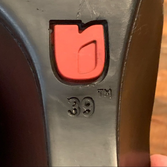 Umberto Raffini Studded & Embellished Wedge Sandals in Black Leather sz 8 - Picture 10 of 13